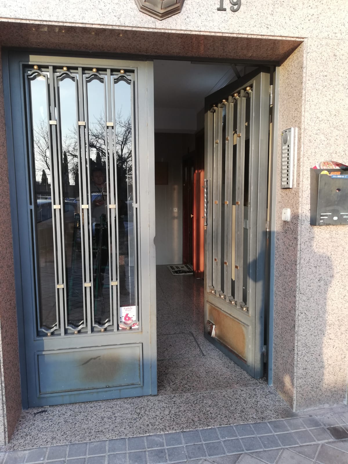Puertas Portales de Comunidades 1